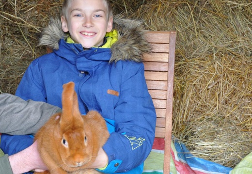 58 enfant chien paques