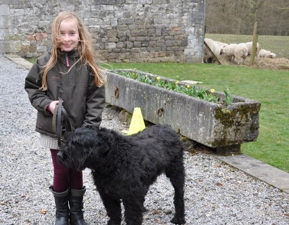 67 enfant chien paques