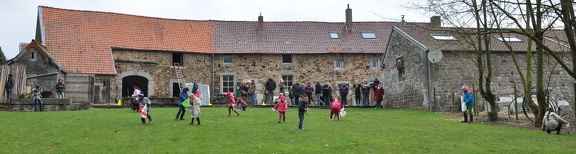 3 enfant chien paques