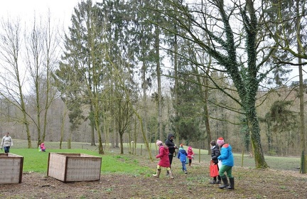 19 enfant chien paques
