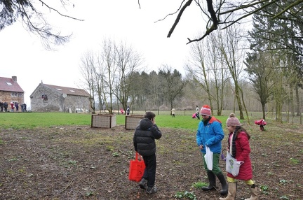 18 enfant chien paques