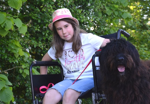 144-2025-photo-chien-enfant