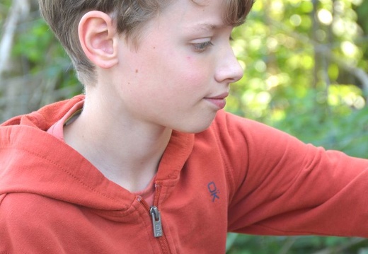 166-2025-photo-chien-enfant